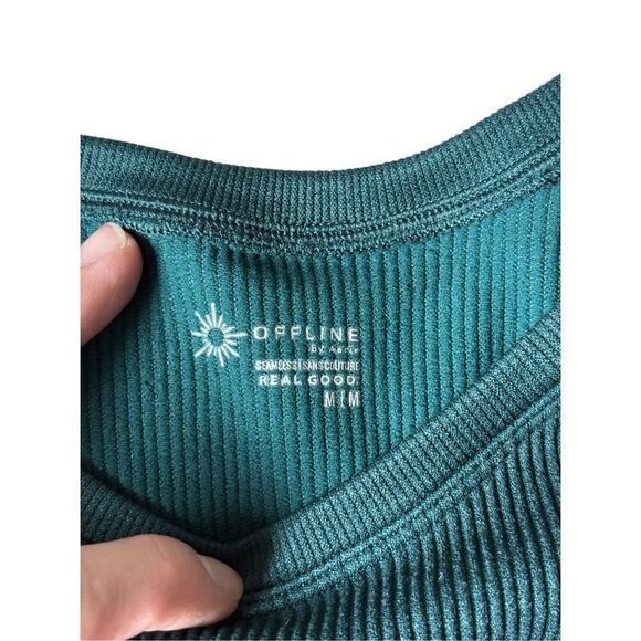 OFFLINE By Aerie Seamless V-Front T-Shirt size M Crop Top Deep Forest Green - Picture 5 of 9